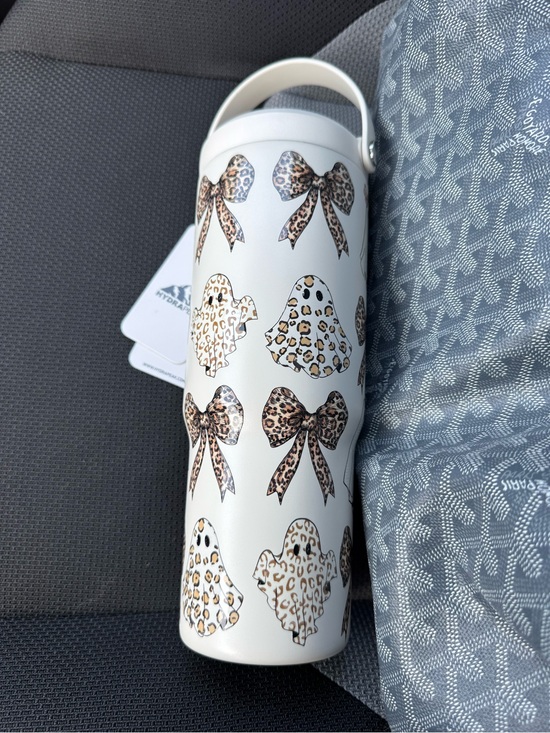 Hydropeak Other - Hydropeak White Leopard Print Ghost & Bow Water Bottle